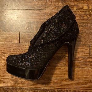 Gorgeous ✨ New in Box! Chinese Laundry ‘Last Night’ platform heels